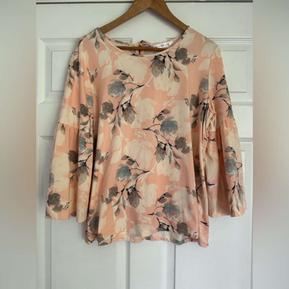 Downeast Peach Floral Bell Sleeve Blouse Size L